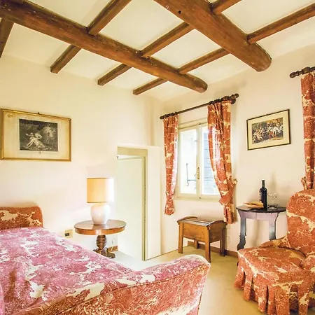 Holiday home Il Glicine *