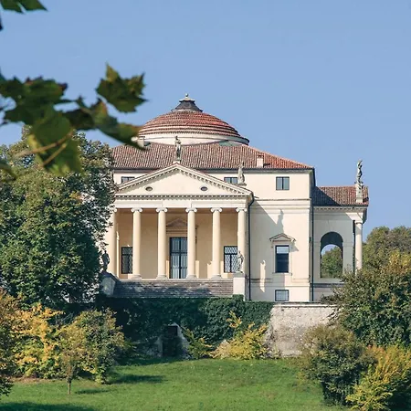 Holiday home Il Glicine